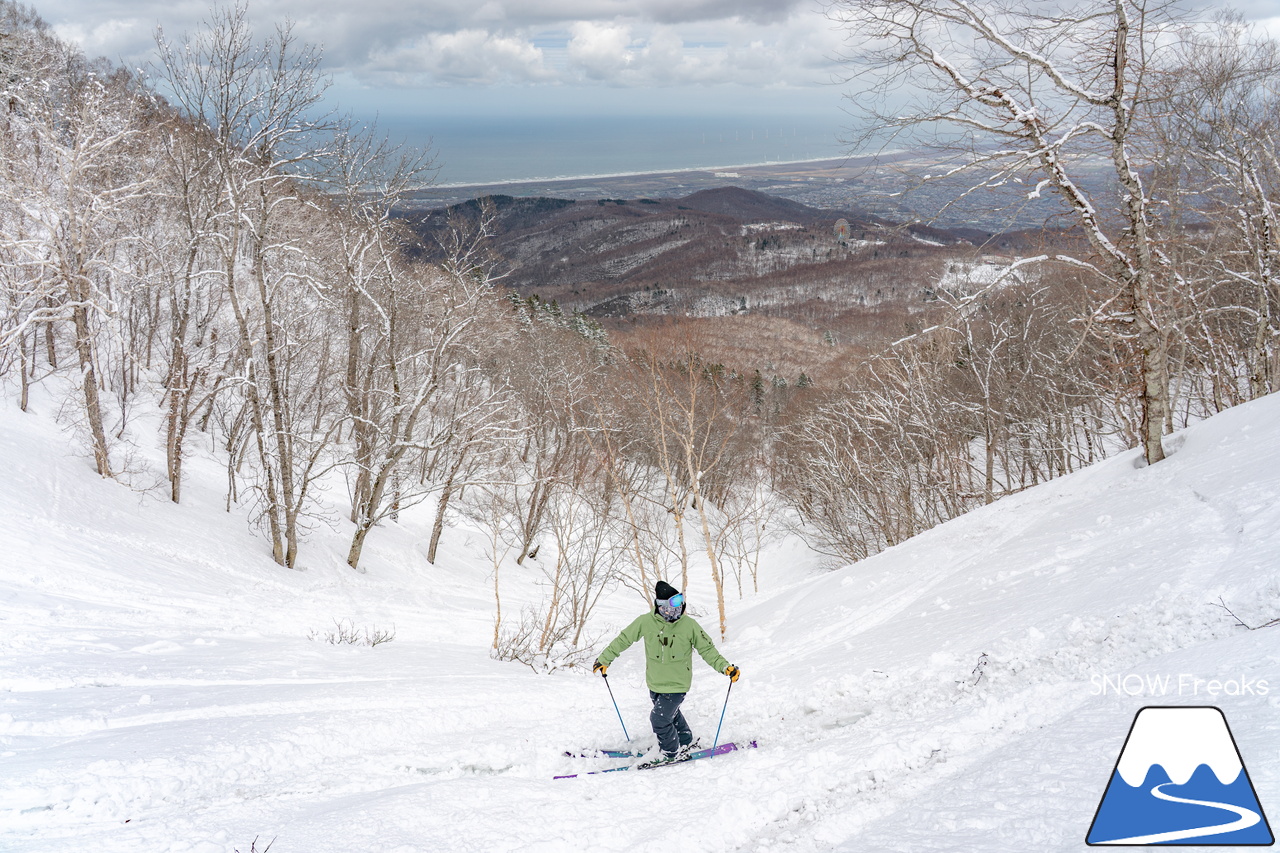 サッポロテイネ｜今シーズンは春セッション！プロスキーヤー・谷藤昌司さんと滑る１日。まさかのパウダー？！